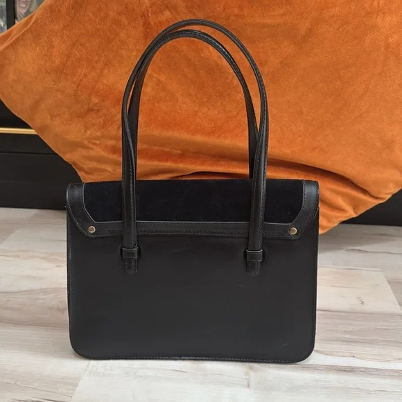 Vintage Marli Black Suede & Leather Handbag — Gold-Tone Twist Lock 1965–1978 - Picture 2 of 5